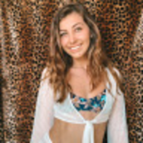 Meet your Posher, Kira - Picture 1 of 1